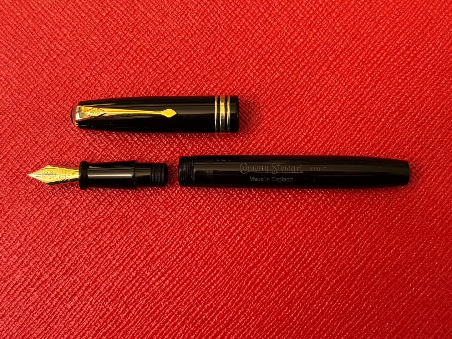 Vintage Conway Stewart 58/010 Fountain Pen | 14k Gold Fine Nib | Made in England