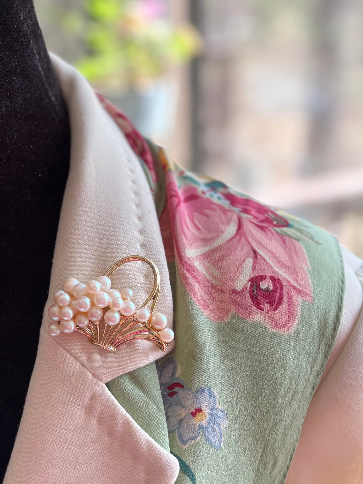 Vintage Jewelry & Accessories