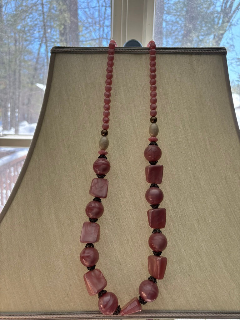 Vintage 1950s Pink Lucite Bead Necklace – Marbled Mid Century Statement