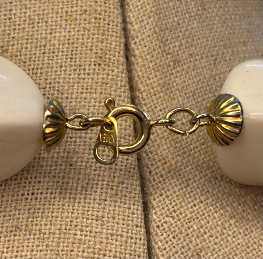 Vintage 1980s White Nugget Acrylic & Gold Tone Statement Necklace