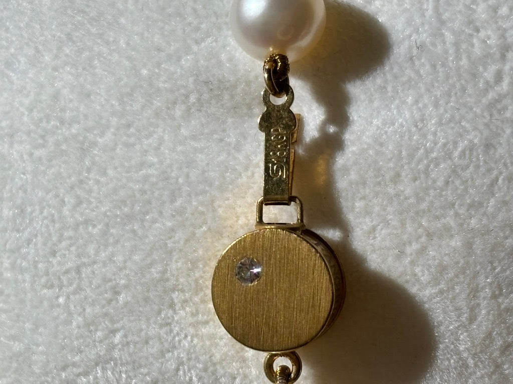 Vintage Style Pearl Bracelet with Gold Tone Clasp Rhinestone Accent Classic Elegant