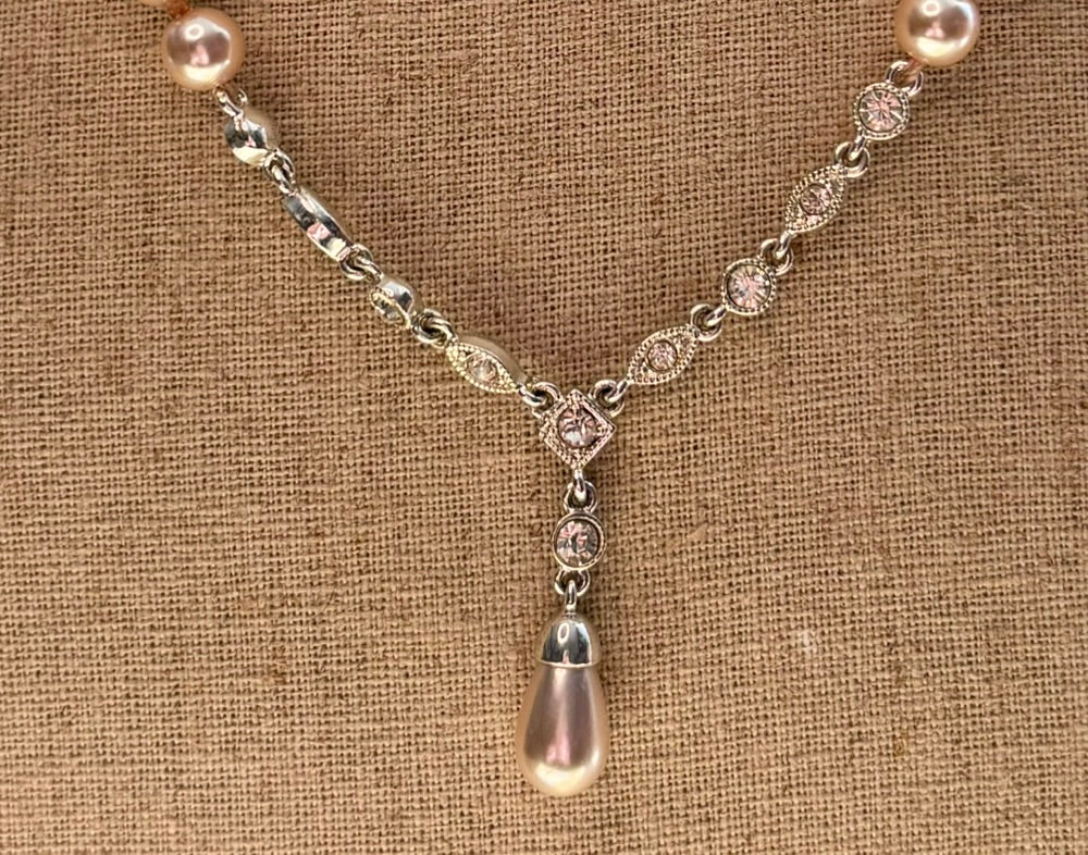 Vintage Champagne Faux Pearl Necklace with Rhinestone Drop Pendant