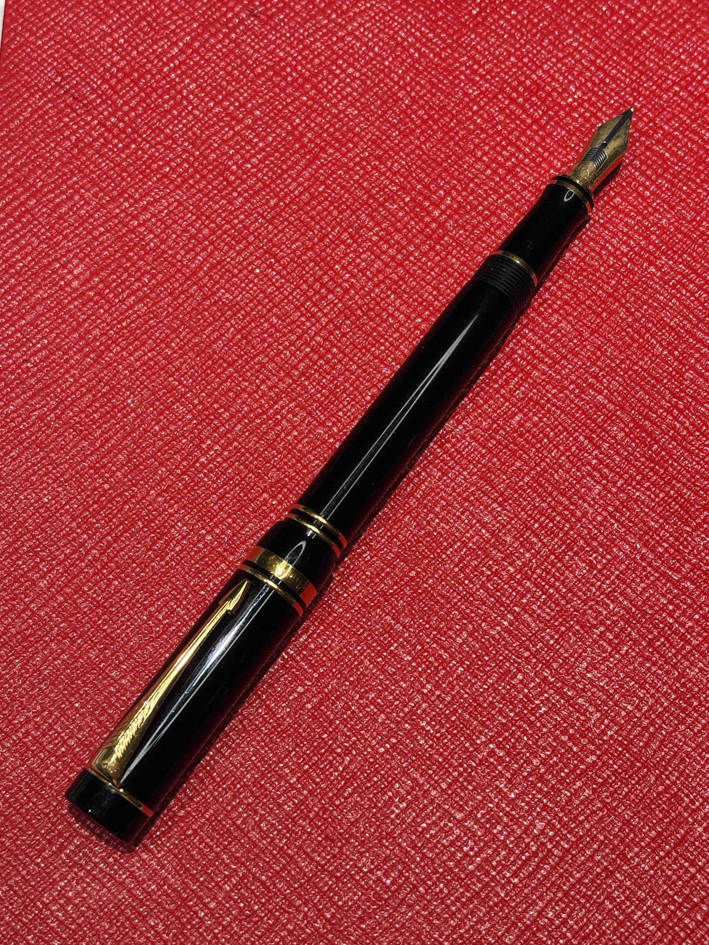 Parker Duofold Mk I International Fountain Pen — Black/Gold, 18K Fine Nib, c. 1990–1995