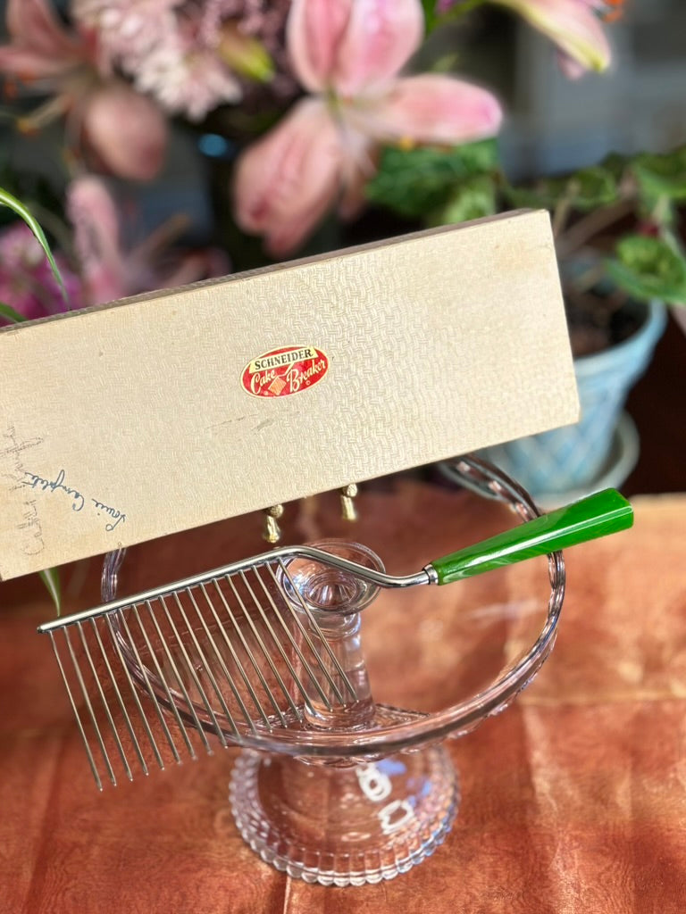 Vintage Schneider “Cake Breaker” Cake Cutter with Green Bakelite Handle | Original Box & Paperwork | C.J. Schneider Toledo Ohio