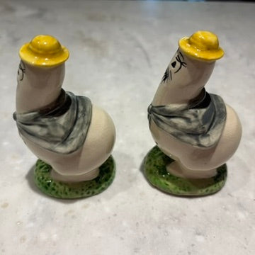 Vintage Li'l Abner Schmoo Farmer Salt & Pepper Shakers Pair Ceramic Japan 1950s