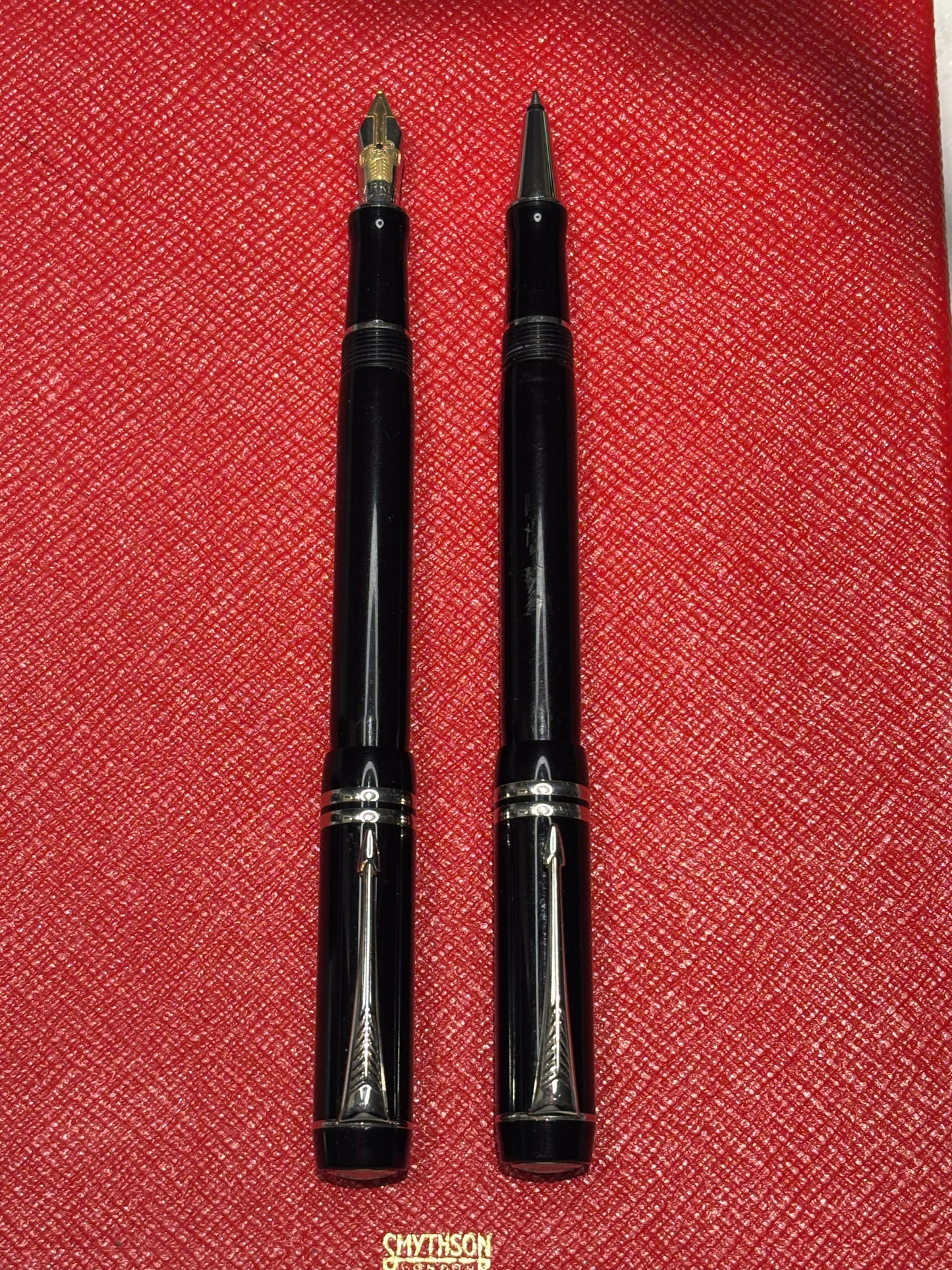 Parker Duofold Mk II International Black/Silver 2-Piece Writing Set — Fountain Pen & Rollerball, 18K Fine Nib, c. 1996–early 2000s