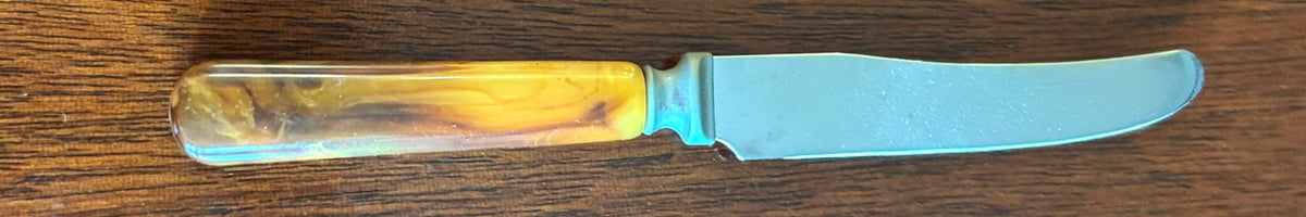Vintage “Dinkee” Knife Set in Original Box | Mid-Century Butter & Fruit Spreaders | Marbled Bakelite Handles (Set of 6)