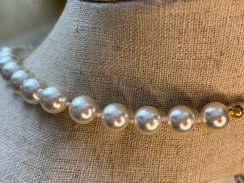 Vintage Faux Pearl Necklace 7mm Cream Pearl Strand Gold Clasp 18in Classic