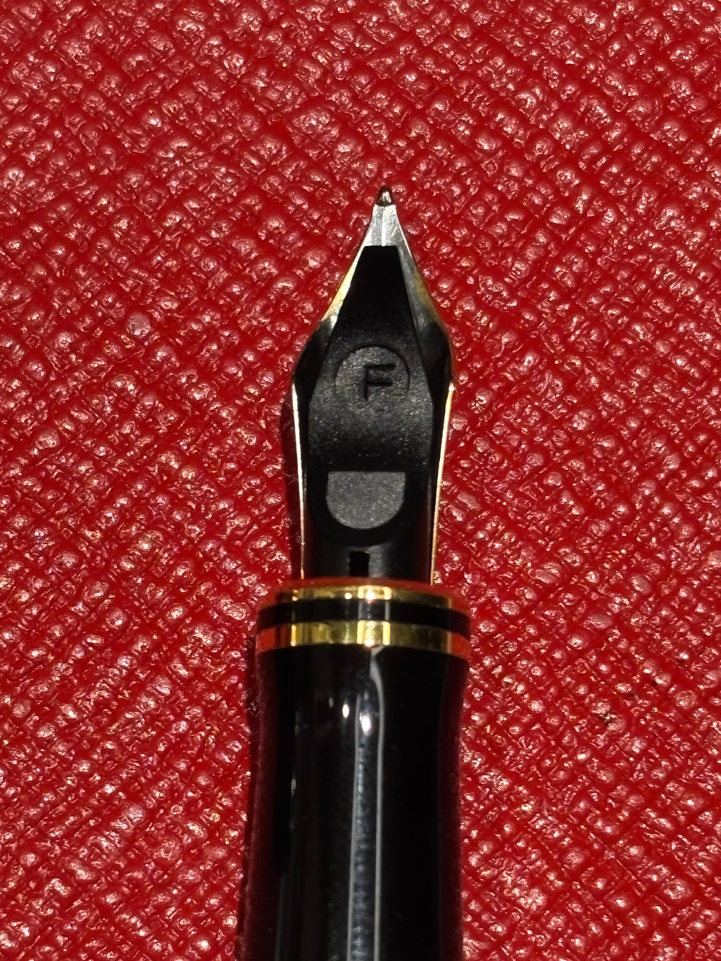 Parker Duofold Mk I International Fountain Pen — Black/Gold, 18K Fine Nib, c. 1990–1995