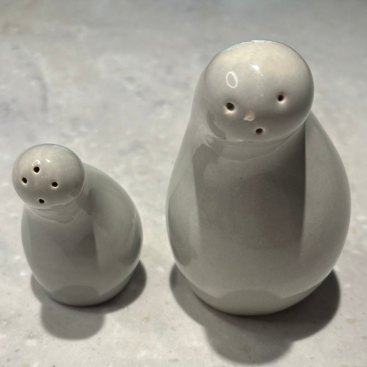 Eva Zeisel Red Wing Town & Country Shmoo Salt & Pepper Shakers Pair