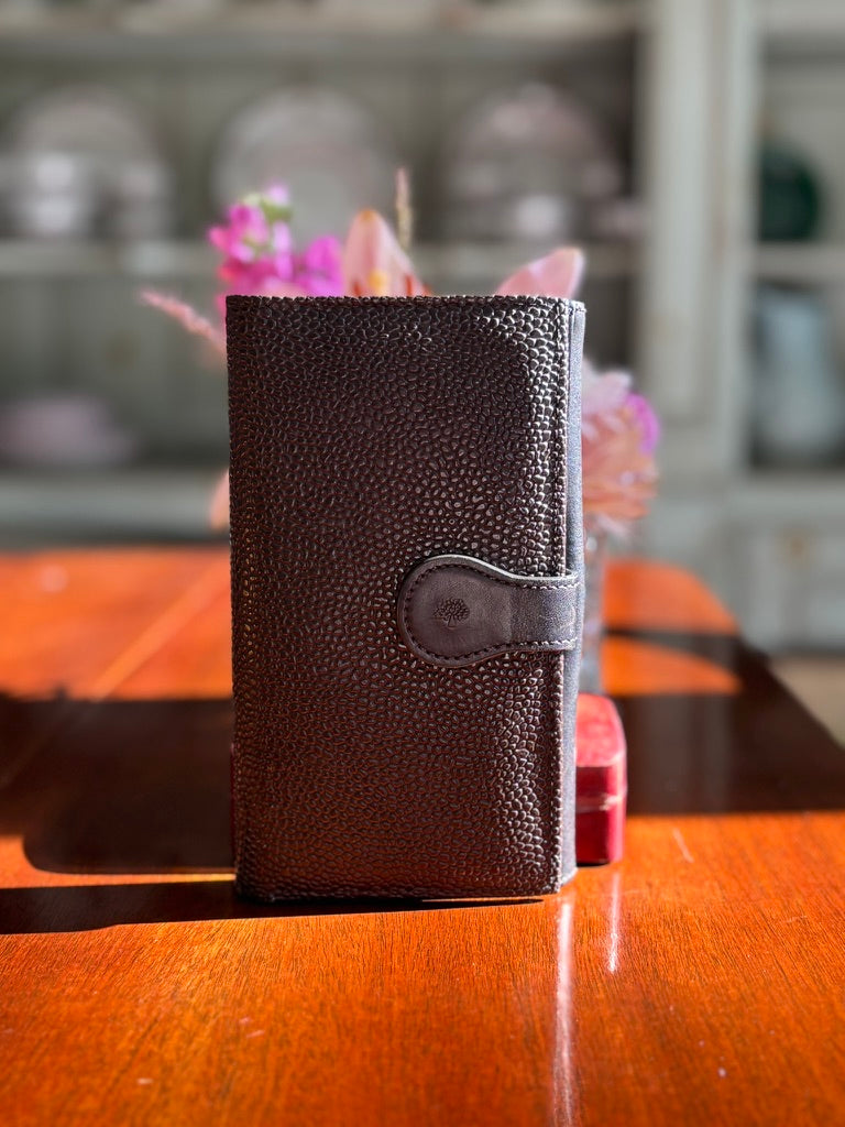 Mulberry Brown Scotchgrain Leather Continental Wallet – Snap Flap Organizer