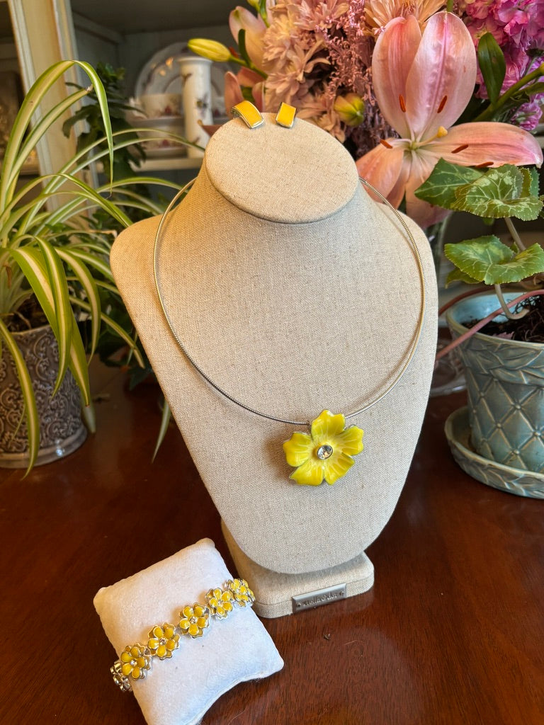 Vintage Yellow Enamel Floral Jewelry Set | Necklace, Bracelet & Earrings | Mid-Century Rhinestone Parure