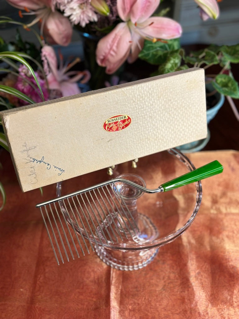 Vintage Schneider “Cake Breaker” Cake Cutter with Green Bakelite Handle | Original Box & Paperwork | C.J. Schneider Toledo Ohio