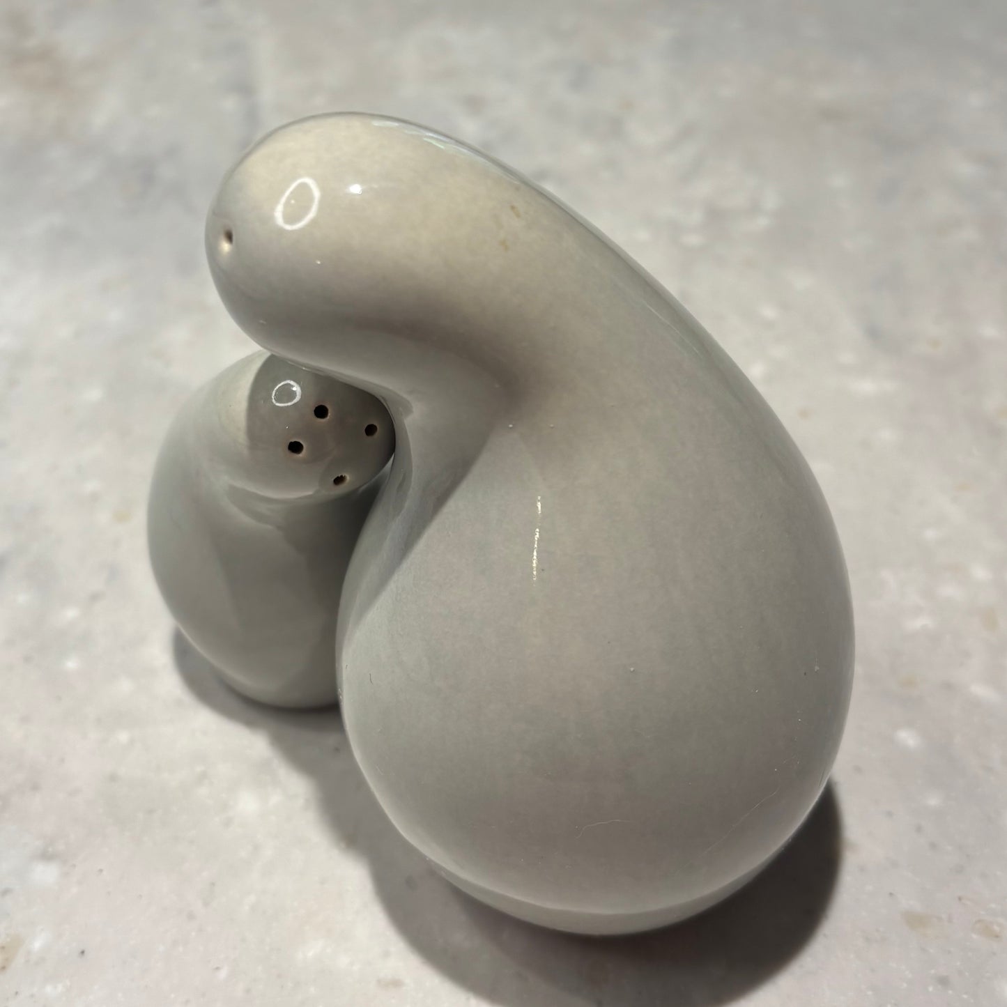 Eva Zeisel Red Wing Town & Country Shmoo Salt & Pepper Shakers Pair
