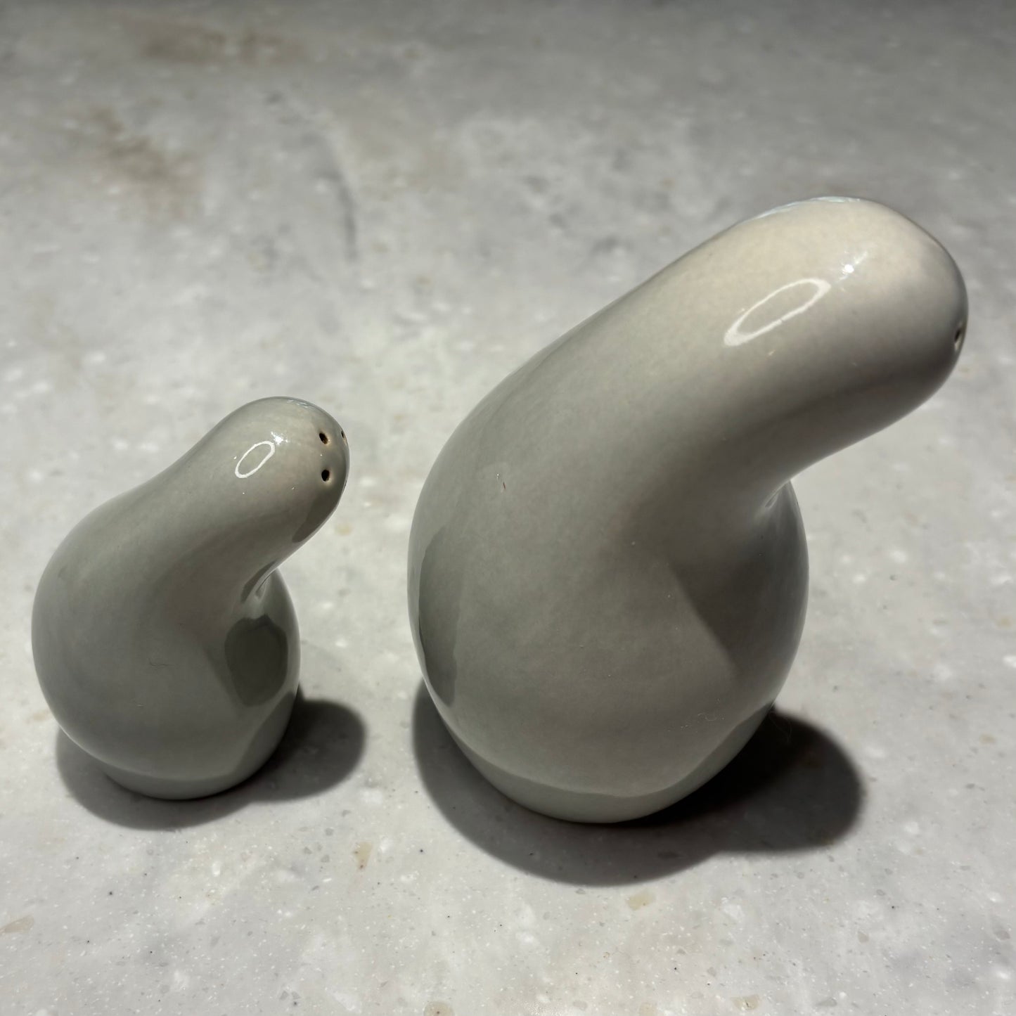 Eva Zeisel Red Wing Town & Country Shmoo Salt & Pepper Shakers Pair