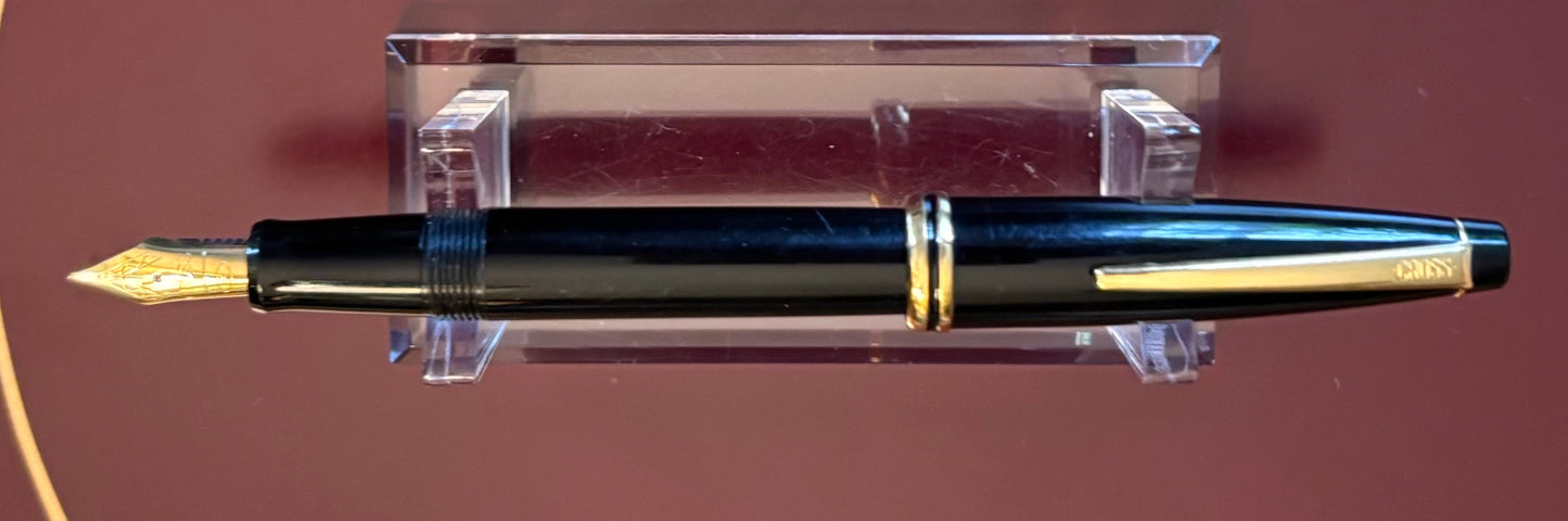 Vintage A.T. Cross Solo Classic Fountain Pen | Black Lacquer & Gold Tone | Fine Nib | 1990s