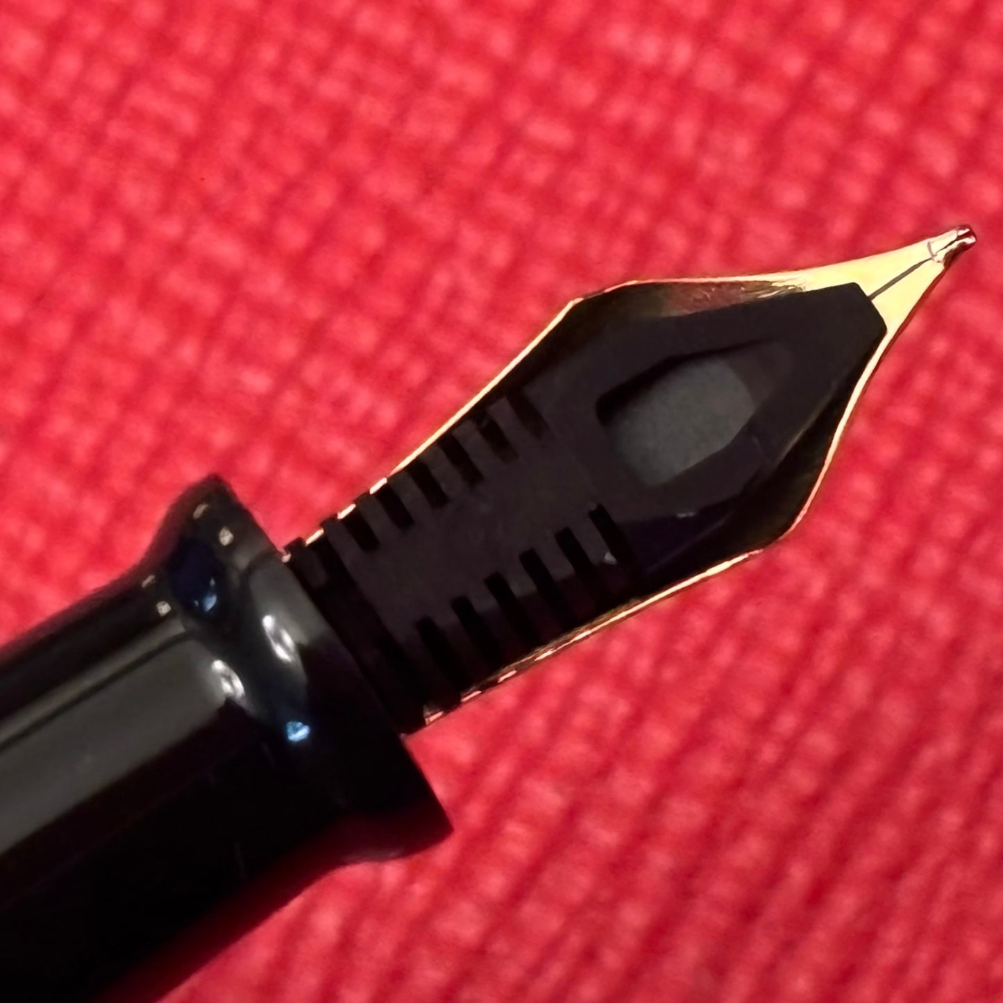 Vintage Conway Stewart 58/010 Fountain Pen | 14k Gold Fine Nib | Made in England
