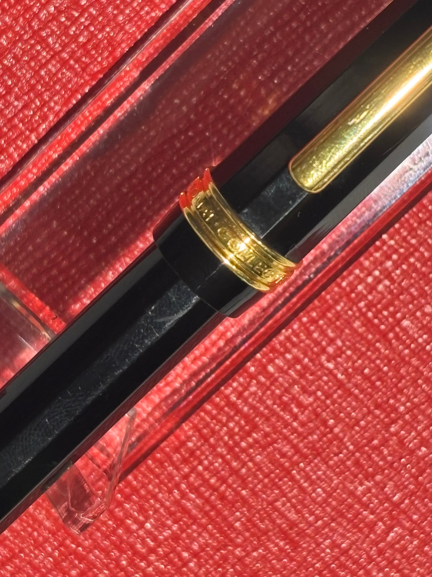 Montblanc Diplomat Fountain Pen Black Resin Gold Trim Medium Nib Serviced w/ Converter & Ink