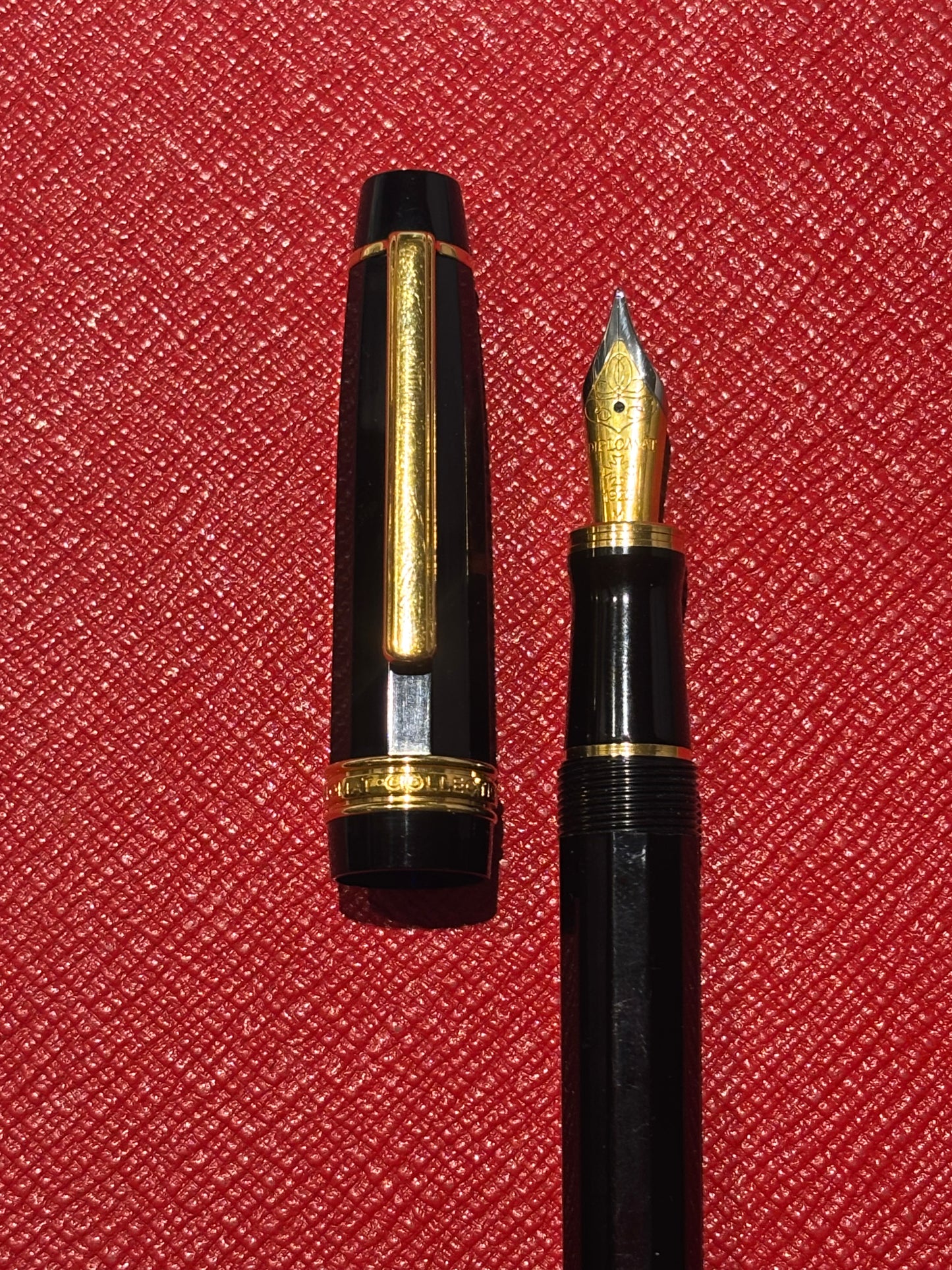 Montblanc Diplomat Fountain Pen Black Resin Gold Trim Medium Nib Serviced w/ Converter & Ink
