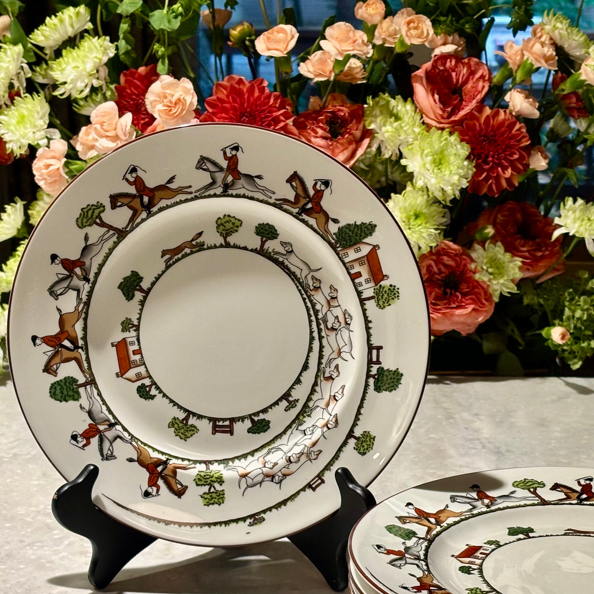 Crown Staffordshire Hunting Scene Dinner Plates 10.5" – Set of 8 – England