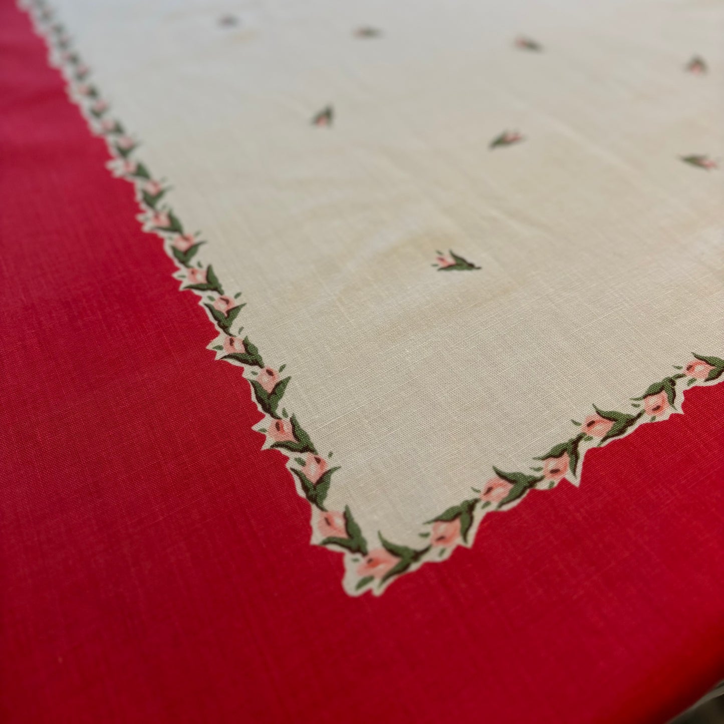 Vintage Floral Tablecloth | Red Scalloped Border with Cottage Garden Bouquets | Mid-Century Printed Linen | 50 x 61