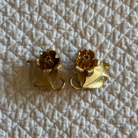 Vintage Mid-Century Gold-Tone Floral Clip Earrings | Sculptural Botanical Design