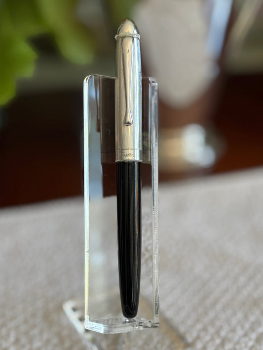 Delta “Graffiti” Fountain Pen | Sterling Silver Cap | Medium Nib | Italy